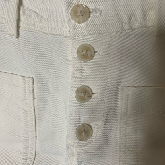 GAP BUTTON-FLY HIGH RISE JEAN SHORTS - Picture 2 of 6